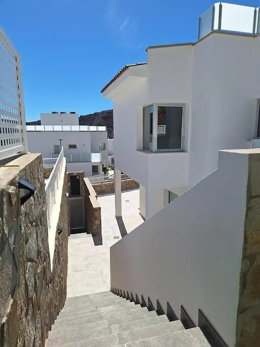 Malibu Mogan Secret Pool Villa - Piscina Privada Y Climatizada - Exclusive Heated Pool 拉普拉亚蒂陶洛 0*,  西班牙
